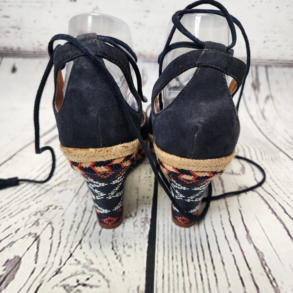 CAbi gently used